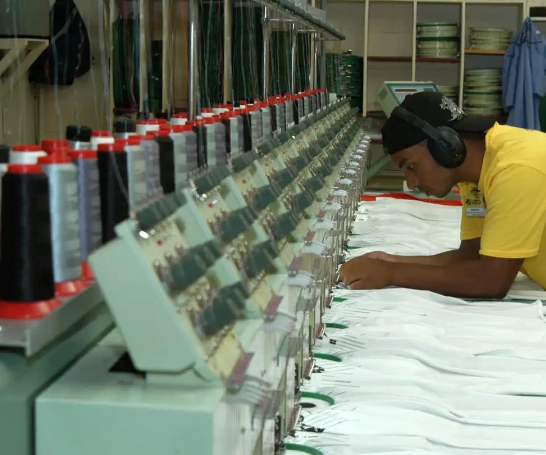 Economia recua 0,4% na passagem de junho para julho, estima FGV