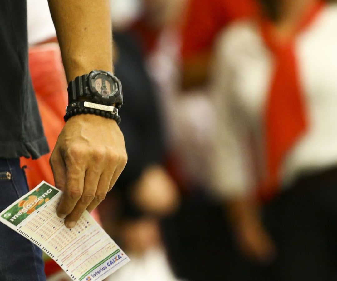 Mega-Sena acumula para 48 R$ milhões; confira os números sorteados